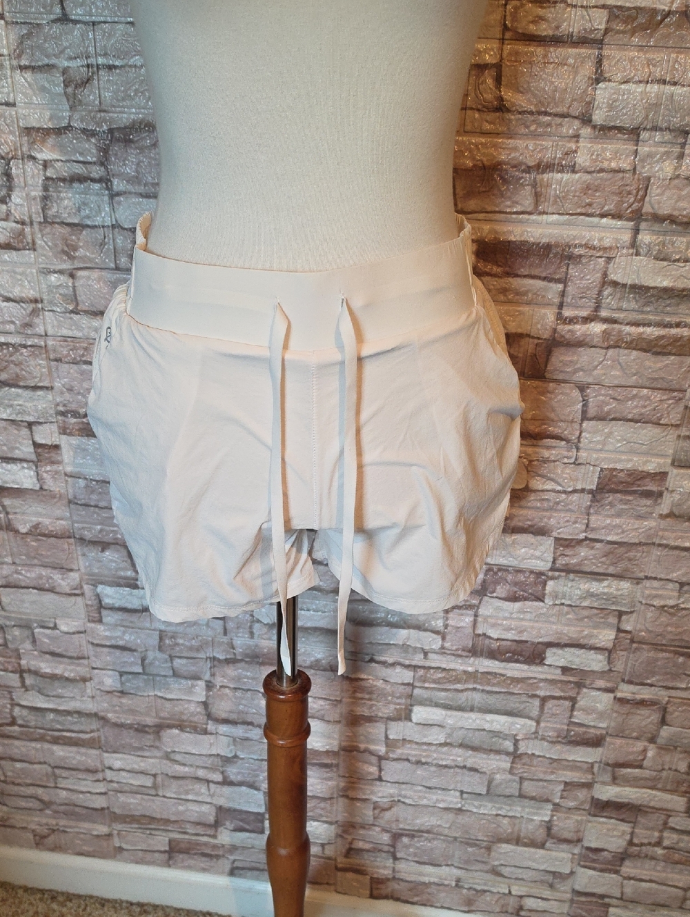 Quiet Storm Light Cream Women's Drawstring  Shorts
